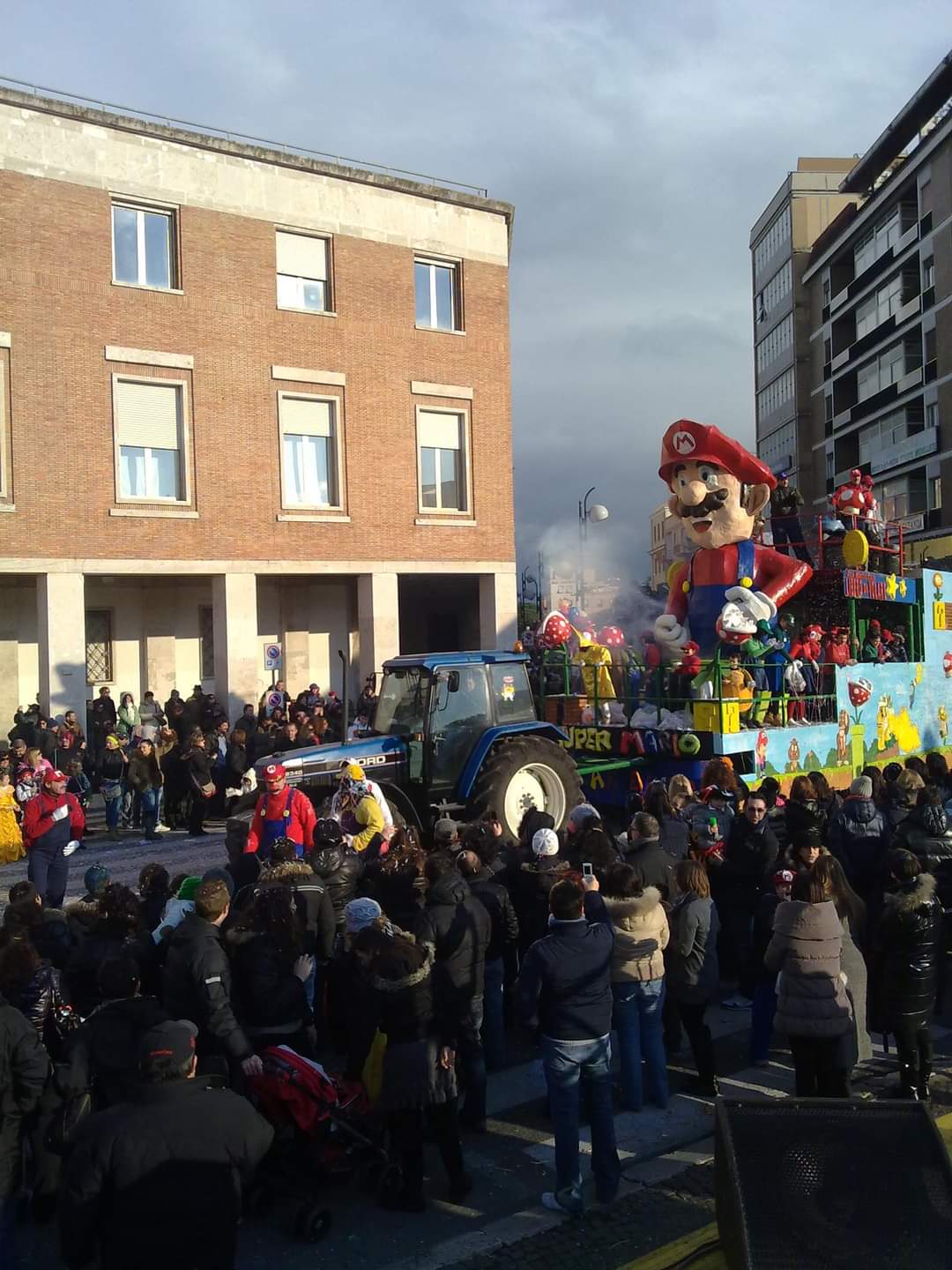 Carnevale, prima sfilata dei carri a San Felice Circeo – Luna Notizie –  Notizie di Latina