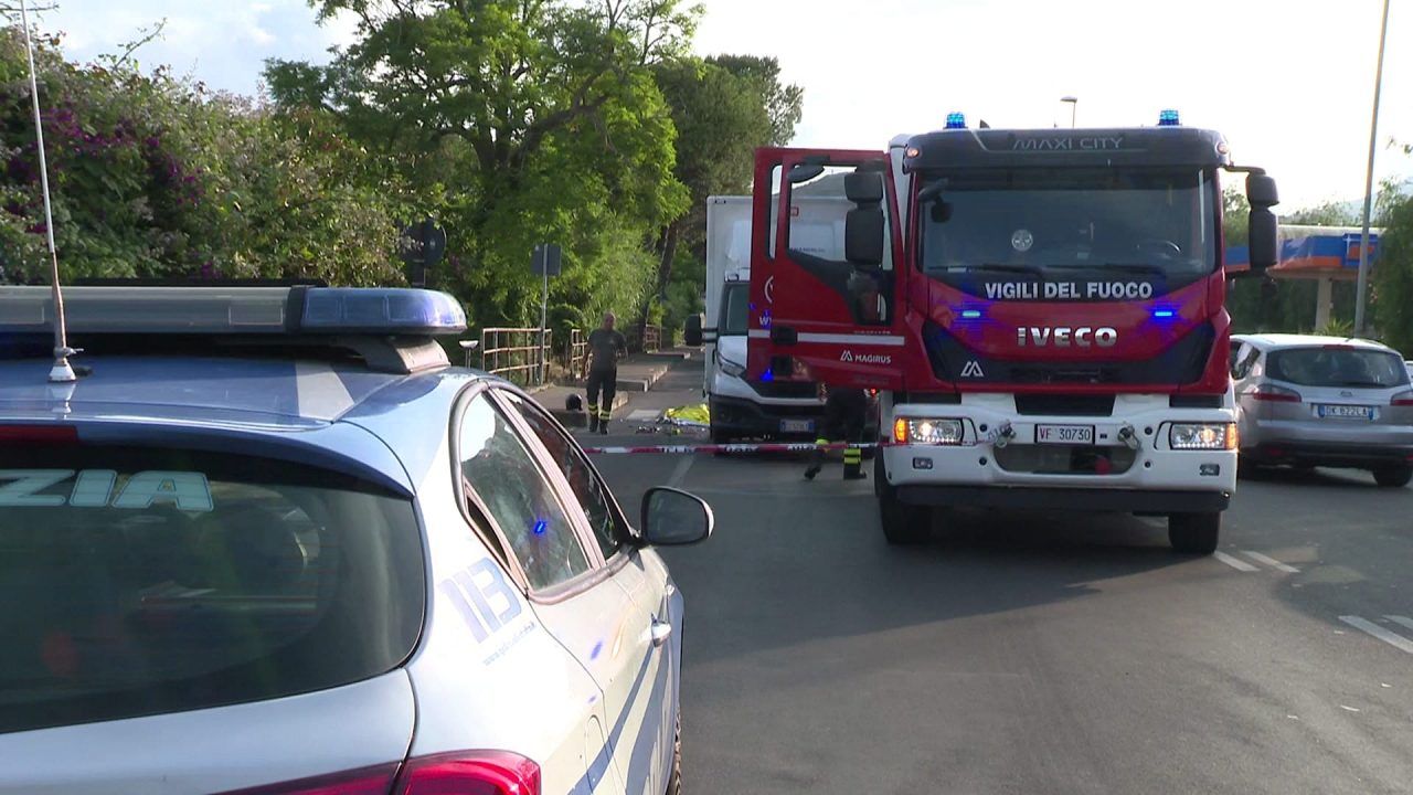 Tragico Incidente Con Lo Scooter A Formia Il Golfo Di Gaeta Piange Il Enne Davide Rossillo