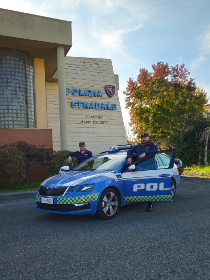 Polizia stradale Aprilia