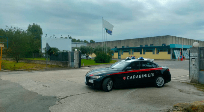 Carabinieri davanti Abc